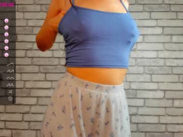 Nude cam girl carolynjacquelins image #3110918