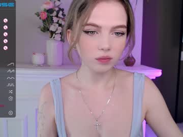 Nude cam girl small_blondee image #2919602