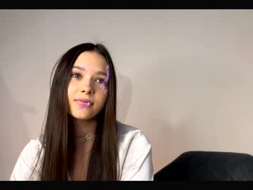 Nude cam girl emilybatee image #4168088