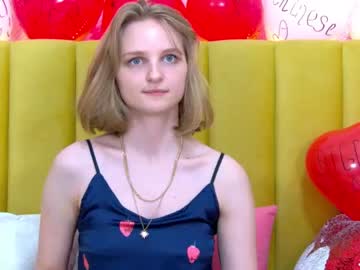 nicolenelsons nude girls camming