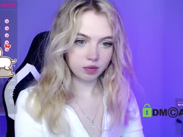Nude cam girl small_blondee image #3593837