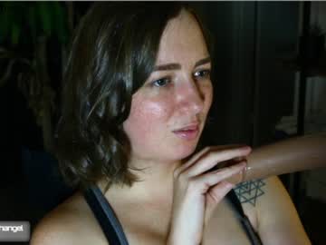 Nude cam girl maeveminx image #3062377