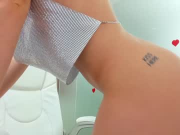 Nude cam girl aileen_williams image #2712660