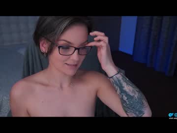 Nude cam girl tiffanyriox image #2632028