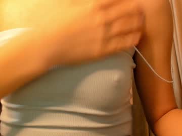 Nude cam girl akino_17 image #60283