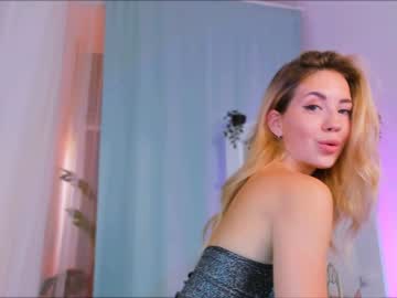 Nude cam girl emmi_rosee image #2283201