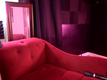 Nude cam girl aynmarie image #512714