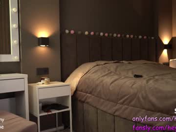 Nude cam girl heyhorny_cb image #1958678