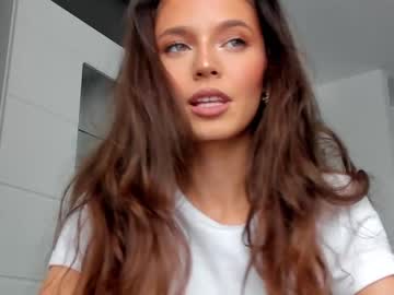 Nude cam girl isia_slay image #3565654