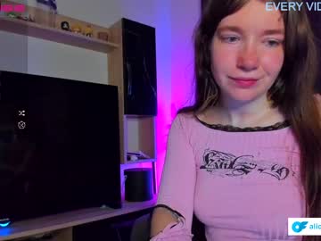 Nude cam couple alicekaneky_xx image #4684365