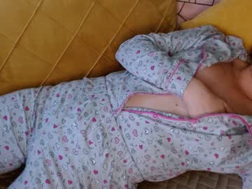 Nude cam girl juicy_peach88 image #3044234