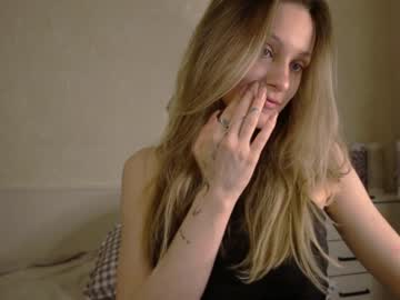 Nude cam girl fflloowweerr image #6275039