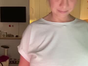 Nude cam girl kiradivine image #3962922