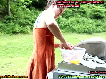Nude cam couple honeyand_thebear image #1876735