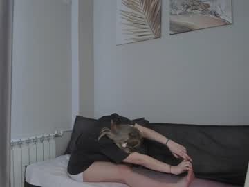 Nude cam girl _dewpoint_ image #4201603