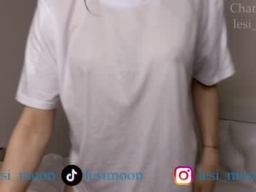 Nude cam girl lesi_moon image #5950886