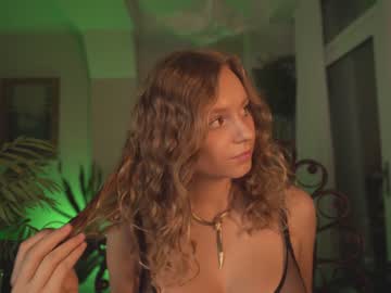 Nude cam girl chillwithkira image #741818