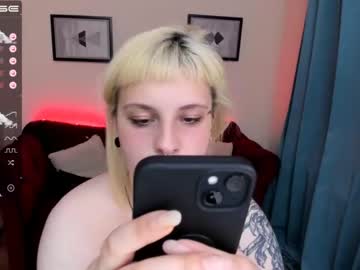 Nude cam girl yolandi_toit image #2148517