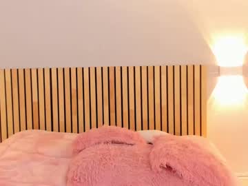 Nude cam girl little_effy18 image #4955367