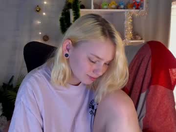 Nude cam girl lime_cat_nana image #3415455