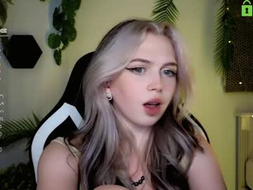 Nude cam girl small_blondee image #4802580