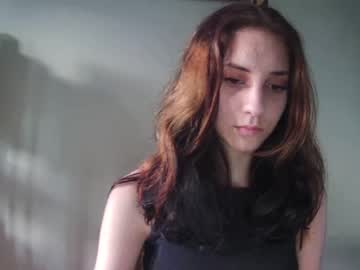Nude cam girl alice_shy2 image #2413287
