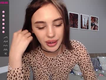 Nude cam girl angella_kleee image #1528676