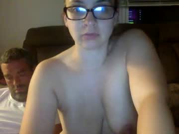 Nude cam couple soccermom2317 image #2200900