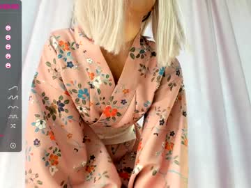 Nude cam girl hee_jin image #1153818