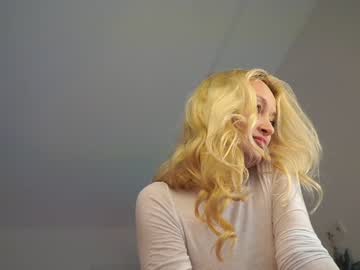 Nude cam girl sonya_kelsey image #6267671
