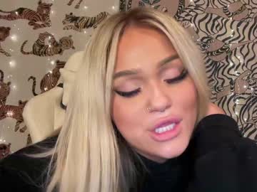Nude cam girl ari_02 image #5426215