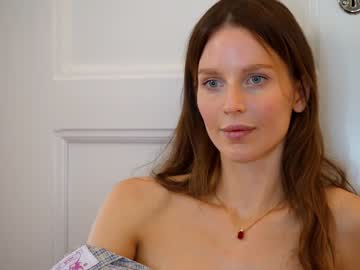 Nude cam girl ellaa91 image #2769984