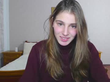 Nude cam girl little_kitt1y_ image #5579644