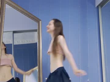 Nude cam girl kriskras__ image #4709972