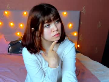 Nude cam girl batty_white_ image #1881789