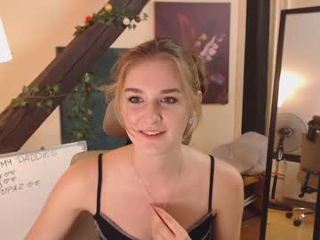 Nude cam girl abi_i image #2505978