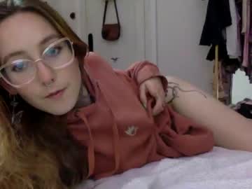 Nude cam girl venusxrising image #2739371