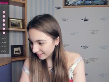 Nude cam girl shy_media image #4365923