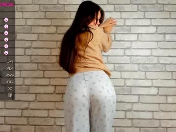 Nude cam girl carolynjacquelins image #3110829