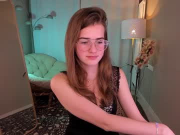 Nude cam girl zlata_luna image #353116