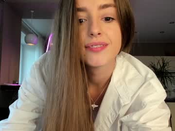 Nude cam girl coy_amina_ image #2956067