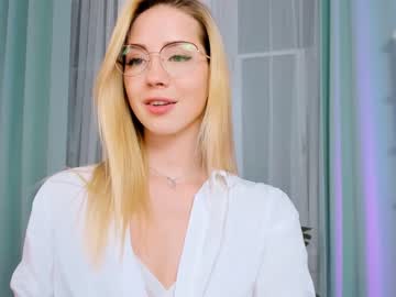 Nude cam girl emmi_rosee image #1536710