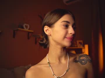 Nude cam girl cuteelsa_ image #5763884