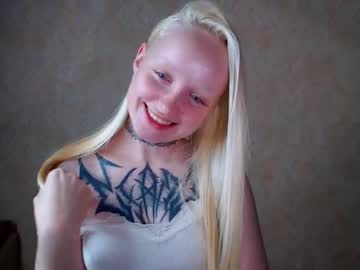 Nude cam girl rainy_moon image #5740350