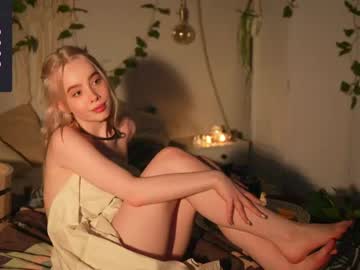 Nude cam girl mother__of__dragons image #5552539