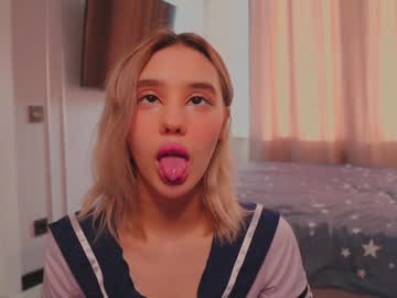 Nude cam girl angella_kleee image #4034101