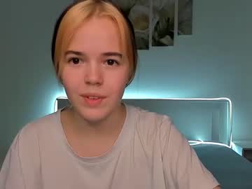 Nude cam girl renee_whi image #3169835