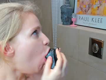 Nude cam girl annie_lv image #5780880