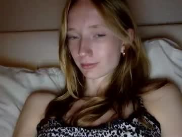 littlee_redd nude girls camming