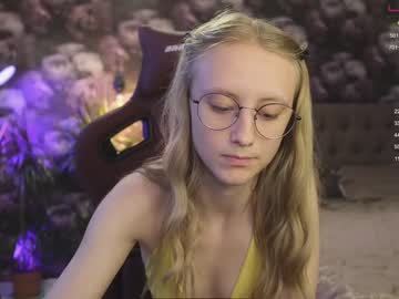Nude cam girl angeellina image #1934720